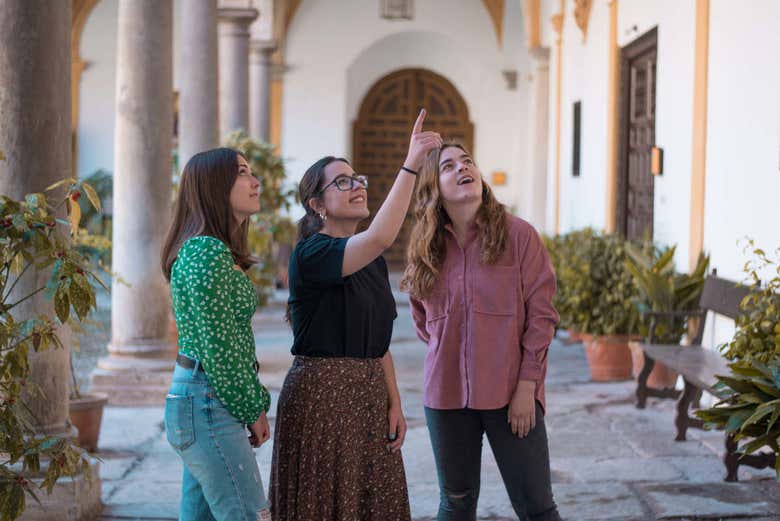 Nel chiostro dell'Abbazia